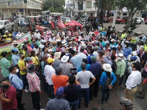 Agricultores de Los Ríos marcharon para exigir precio justo para sus productos