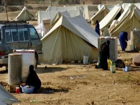 Atentado suicida deja 14 muertos en campamento de refugiados en Irak