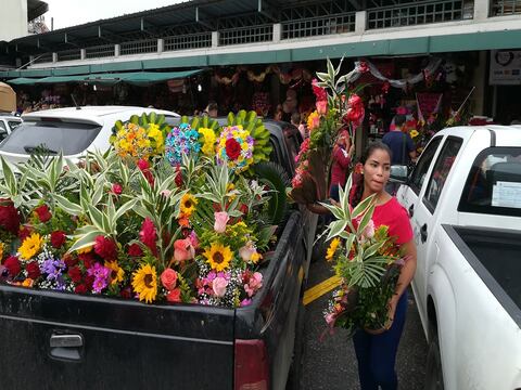 Mercado de flores, el más frecuentado en San Valentín
