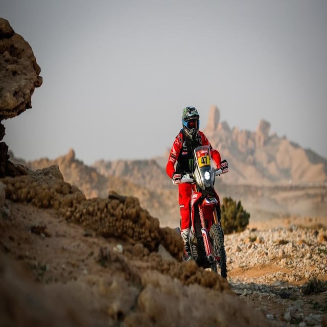 Novena etapa del Rally Dakar deja liderazgo sudamericano en motos; Stephane Peterhansel manda en autos