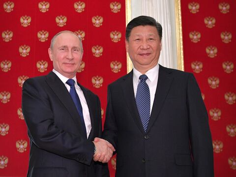 Presidente ruso Vladimir Putin recibe a Xi Jinping en visita oficial