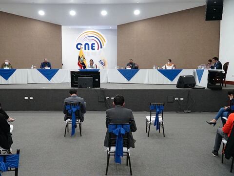 CNE cerró inscripciones con 17 binomios presidenciales; y, Justicia Social pide 'correcciones' para ingresar a sus precandidatos