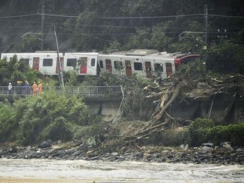 44 muertos y 21 desaparecidos por lluvias torrenciales en Japón
