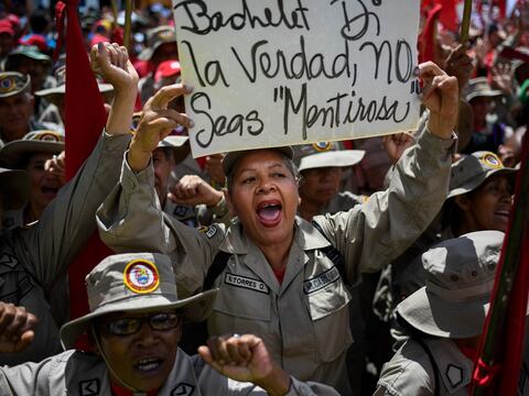 Seguidores de Maduro rechazan a "sesgado" informe de Bachelet