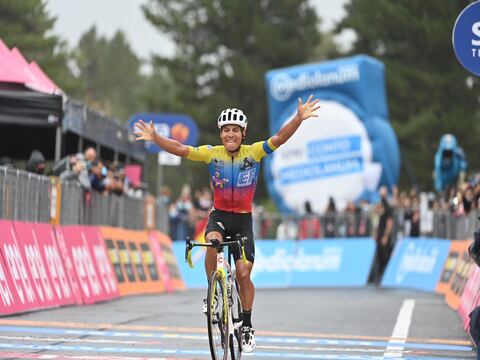 Etapa de Jonathan Caicedo en el Giro de Italia destaca en Top 10 de logros del EF Education-Nippo el 2020