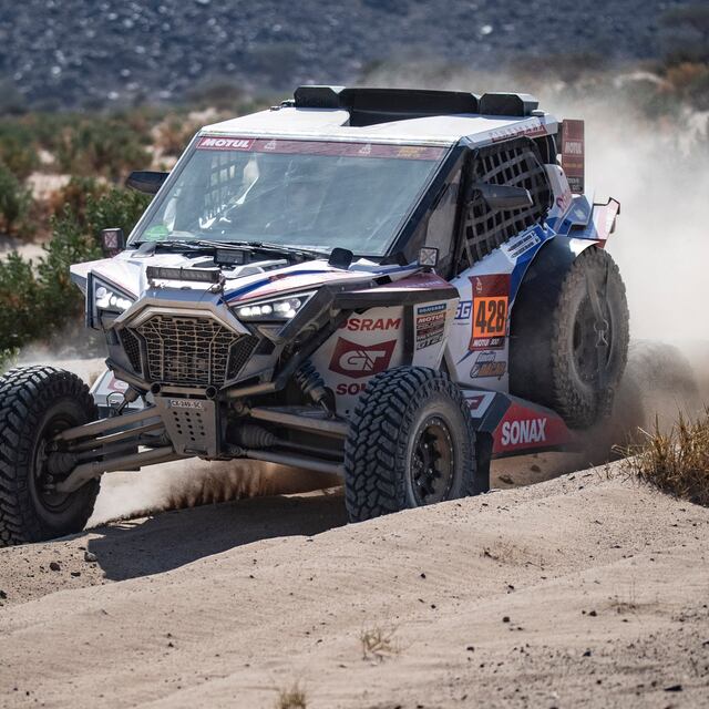 Sebastián Guayasamín regresa al top 20 de su categoría en la novena etapa del Rally Dakar