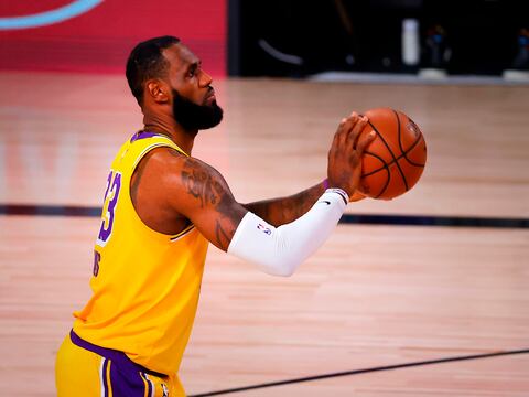 Leyendas de la NBA y Barack Obama formaron parte del público virtual en el juego de Los Ángeles Lakers vs. Miami Heat