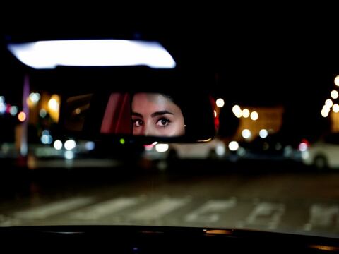 Mujeres de Arabia Saudita  pueden conducir libremente 