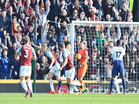 Gol de Harry Kane no evitó la derrota del Tottenham ante el Burnley 