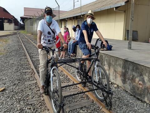 Bicitrén, de Quito a Durán: el sueño de viajar más de 400 kilómetros sobre las rieles del moribundo ferrocarril ecuatoriano