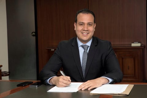 Ricardo Merino fue designado por directorio de Petroecuador como gerente general subrogante tras salida de Pablo Flores