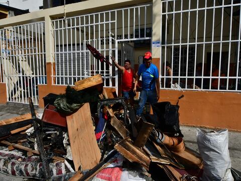 Incendio en Guayaquil dejó un muerto y afectó enseres de inquilinos