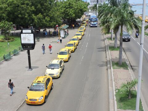 Taxistas suspenden movilización convocada para miércoles 27 de febrero