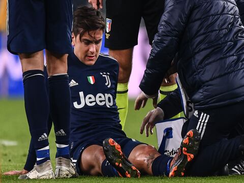 Paulo Dybala se lesiona en partido Juventus-Sassuolo y abandona la cancha