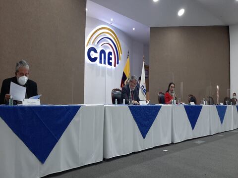 Recursos legales extenderán una posible destitución de los consejeros del CNE, días antes de las elecciones