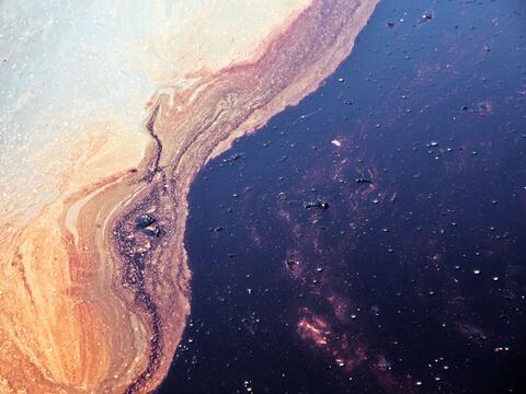 El petróleo no es lo único que contamina en la Amazonía de Ecuador