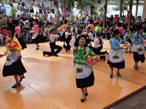 Illapamaru mostrará bailes del Ecuador en teatro quiteño