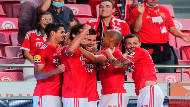El Benfica mantiene la ventaja sobre sus rivales con un doblete de Darwin