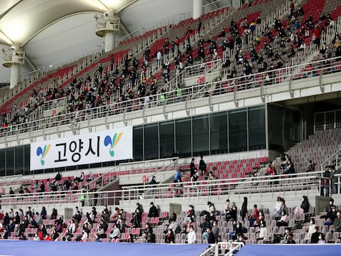 Hinchas surcoreanos podrán volver a los estadios de fútbol