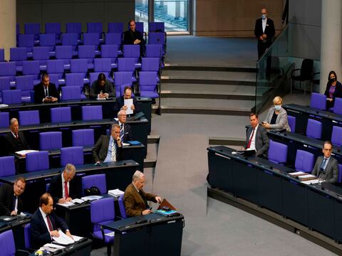 Partido de ultraderecha de Alemania se posiciona en contra del uso obligatorio de mascarilla