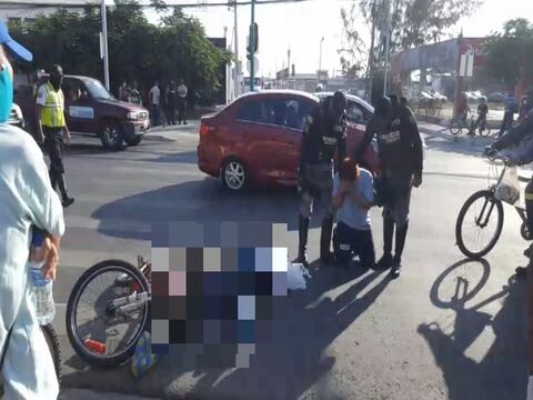 Hombre murió al ser arrollado por bus mientras manejaba su bicicleta, ocurrió en Manta