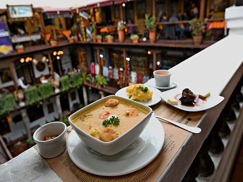 Restaurantes de Quito podrán usar veredas para atención al público al aire libre