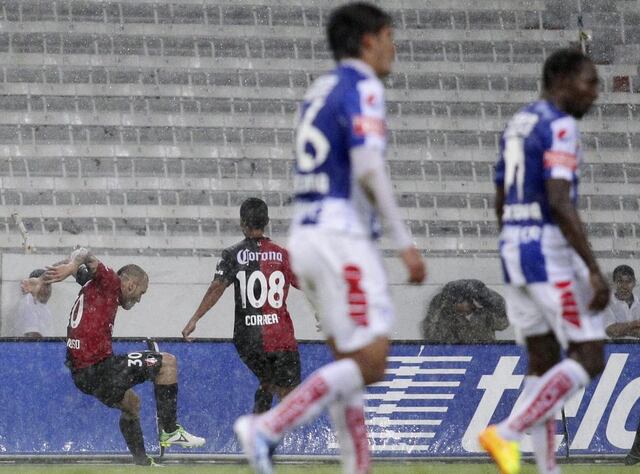 Pachuca de Walter Ayoví no pudo llevarse la victoria ante al Atlas