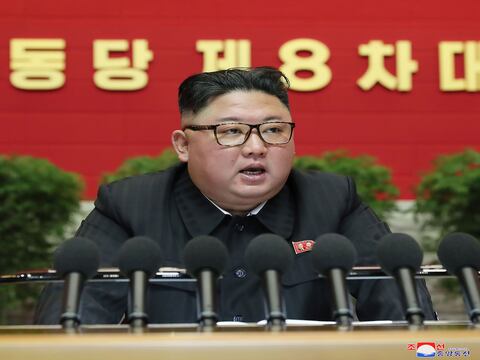 Corea del Norte analiza dotarse de un submarino nuclear y reafirma que Estados Unidos es su mayor enemigo