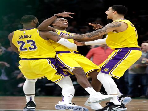 Lakers ganan el clásico de la NBA sobre la bocina