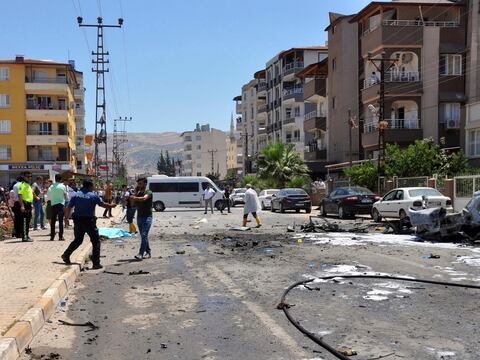 Tres sirios murieron al estallar un auto bomba en la frontera turco-siria
