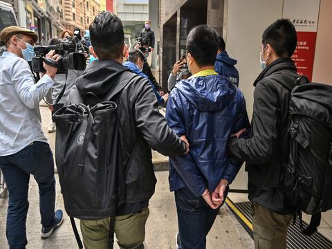 Represión en Hong Kong se intensifica tras detención de más de 50 opositores