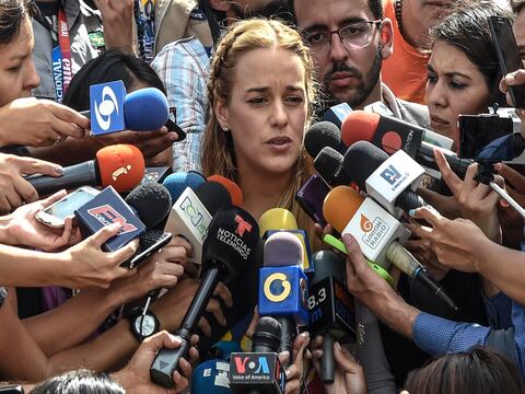 Lilian Tintori: No hubo negociación para que Leopoldo esté en casa