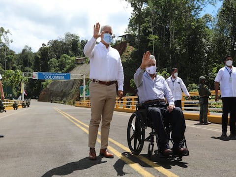 Presidentes de Colombia y Ecuador se reunieron en el puente sobre el Río Mataje para evidenciar avances
