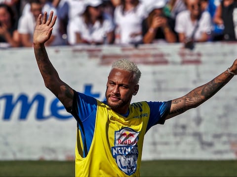 Un Neymar "casi" recuperado alimenta la telenovela sobre su futuro fubolístico antes de llegar a París