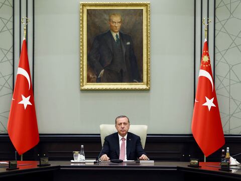  Turquía: Erdogan anuncia tres meses de estado de emergencia