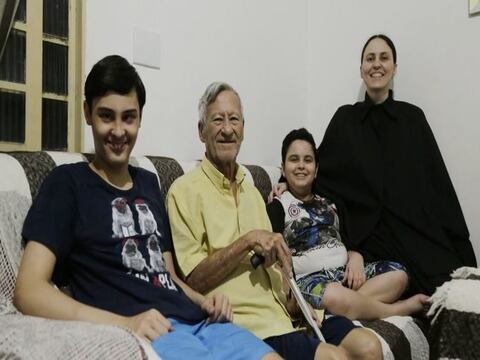 El adolescente Carlo Acutis realizó un milagro en una familia brasileña, hoy fue beatificado en Asís