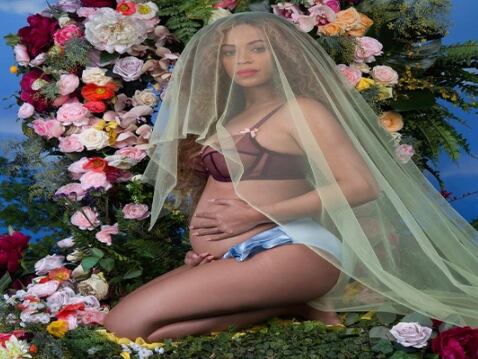 Beyoncé anuncia que espera mellizos con su esposo Jay-Z