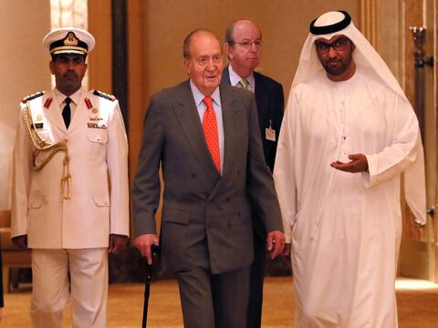 Juan Carlos I de España reaparece en Abu Dhabi acompañado de dos escoltas
