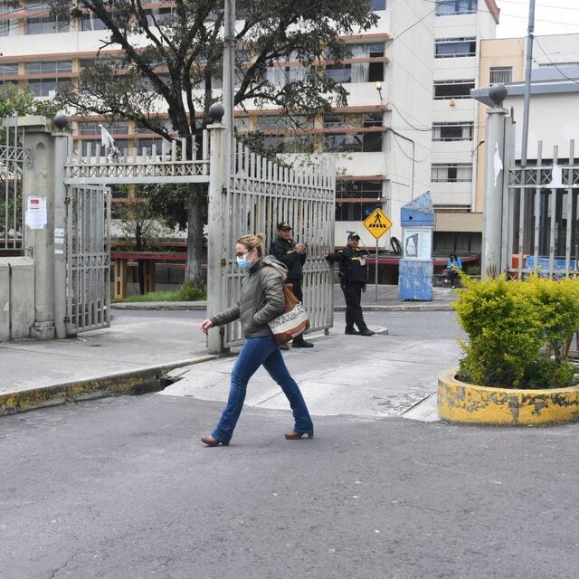 '¡Bájeme la voz carajo, guambra malcriada, majadera!'; Universidad Central del Ecuador anuncia proceso disciplinario contra profesor que 'gritó y humilló' a estudiante 