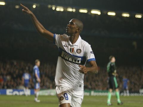 Samuel Eto'o volverá a jugar para Mourinho, dicen medios españoles