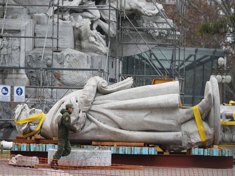 Polémica estatua de Colón, declarada patrimonio cultural de Buenos Aires