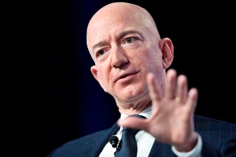 Jeff Bezos denuncia chantaje con fotos comprometedoras