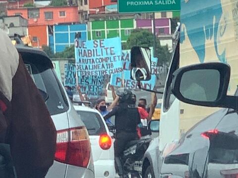 Guayaquil: Pascuales protesta por recorte de ruta de una línea de bus