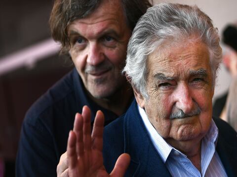 José Mujica renuncia al Senado de Uruguay y se retira de la política activa