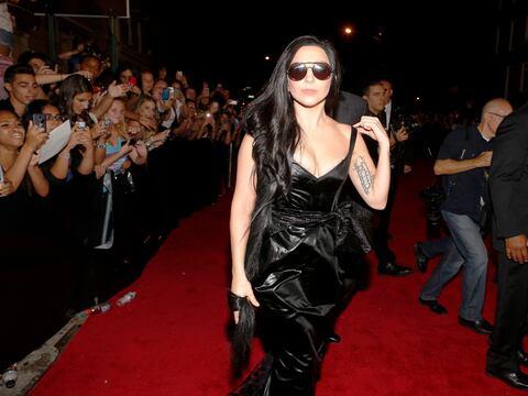 Lady Gaga inaugura la ceremonia de los Premios MTV