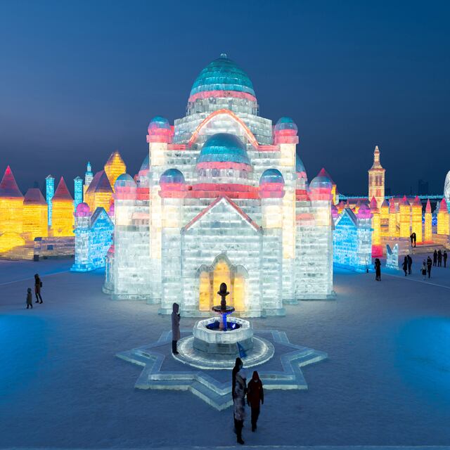 La magia se toma China con el Festival Internacional de Escultura de Hielo 