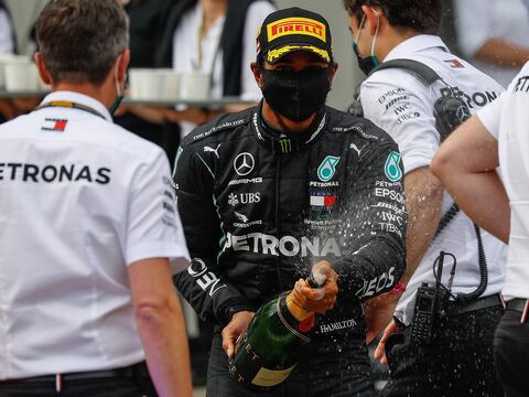 Hamilton se impone en un GP de Estiria para el olvido de Ferrari