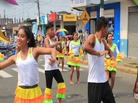 Coplas y danzas durante el carnaval en el Oriente