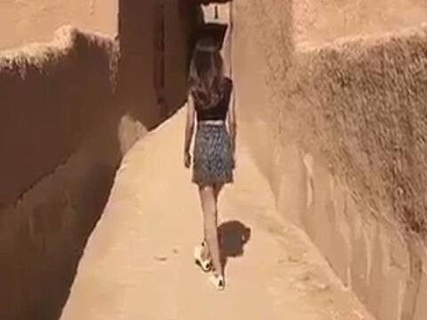 Por usar minifalda en video, mujer saudí es arrestada 