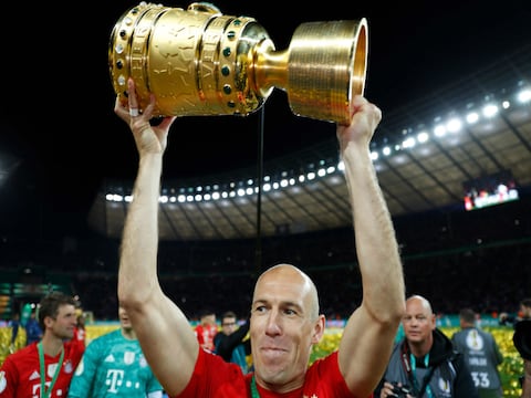 El holandés Arjen Robben anuncia su retirada